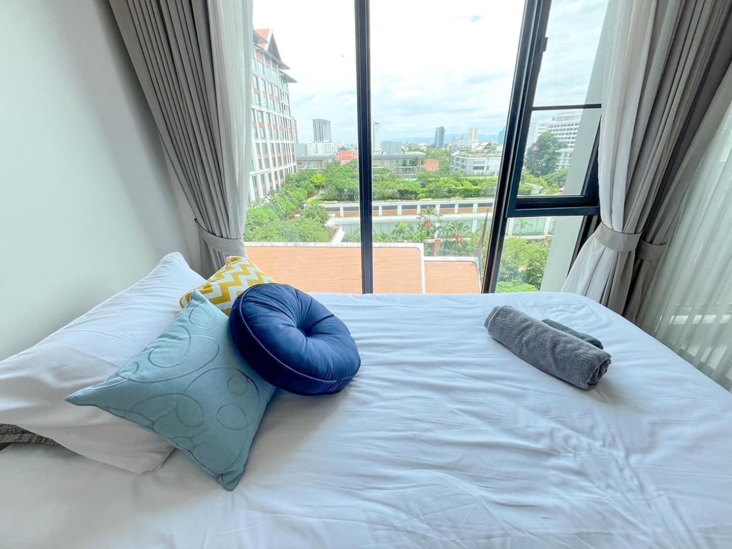 The Astra Condo Chaing Mai Чиангмай Екстериор снимка