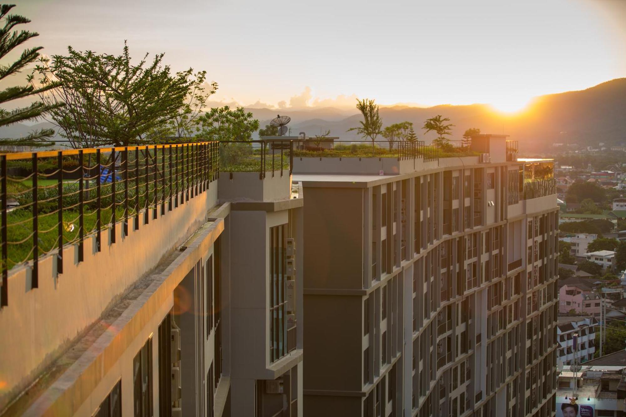 The Astra Condo Chaing Mai Чиангмай Екстериор снимка